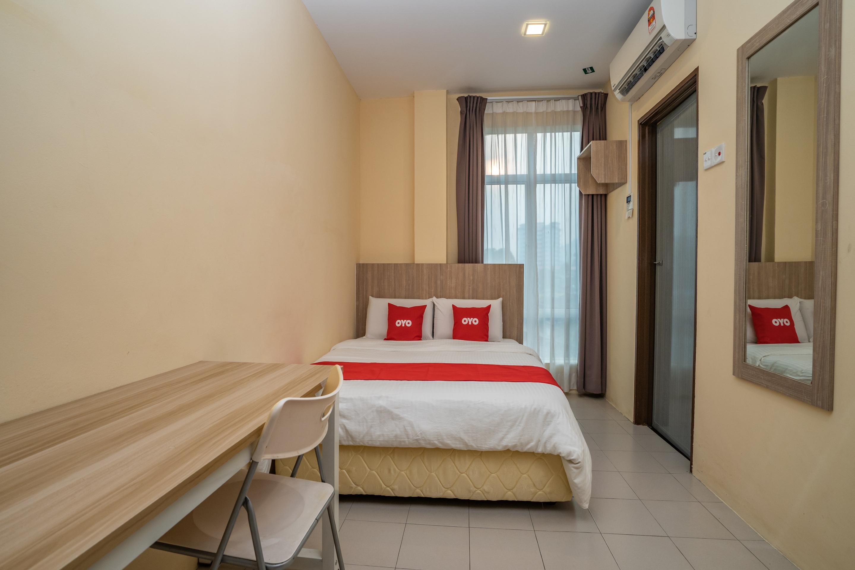 Oyo 44078 The Island Hotel Kampong Pasir Bogak Екстер'єр фото