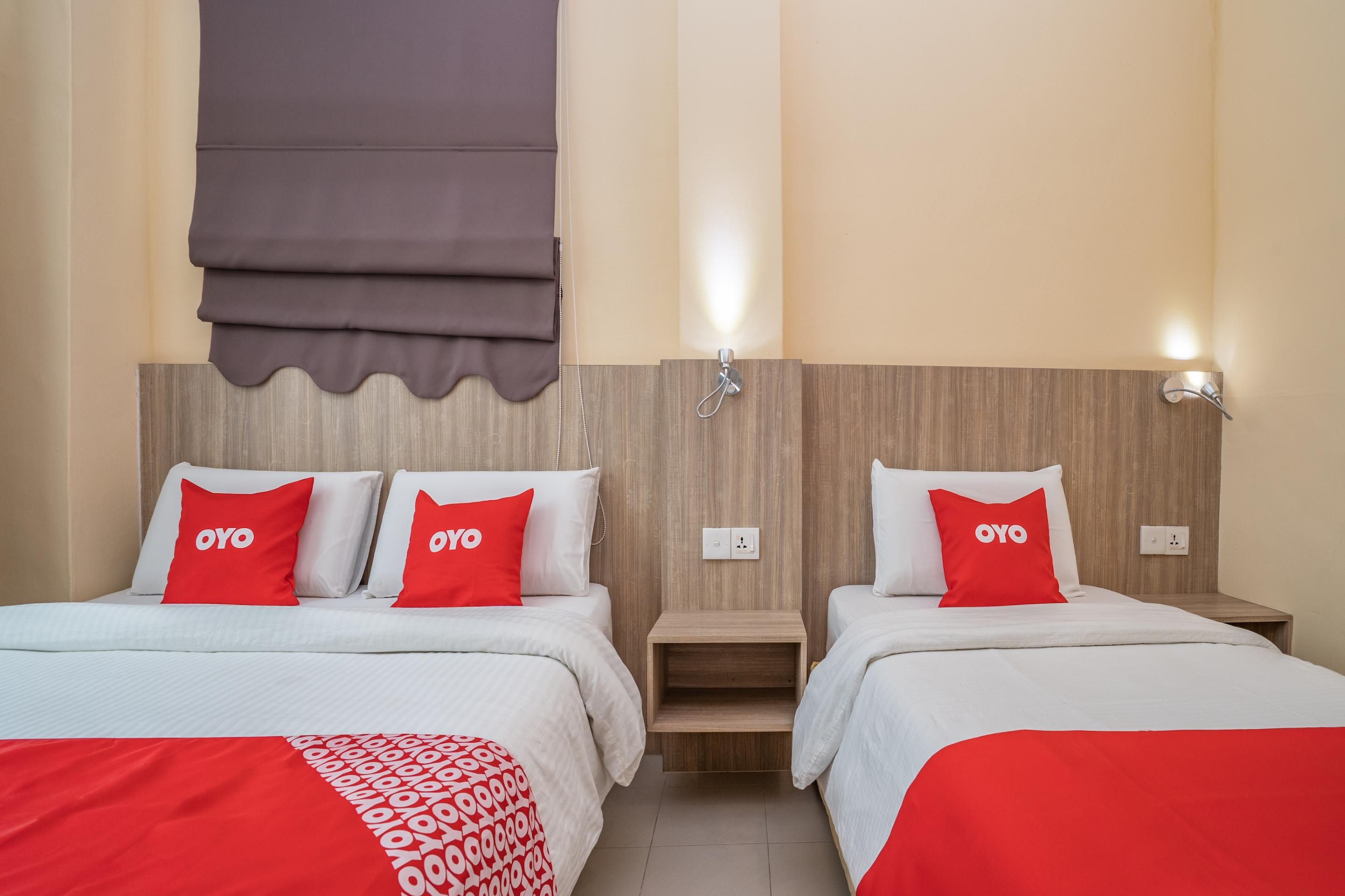 Oyo 44078 The Island Hotel Kampong Pasir Bogak Екстер'єр фото