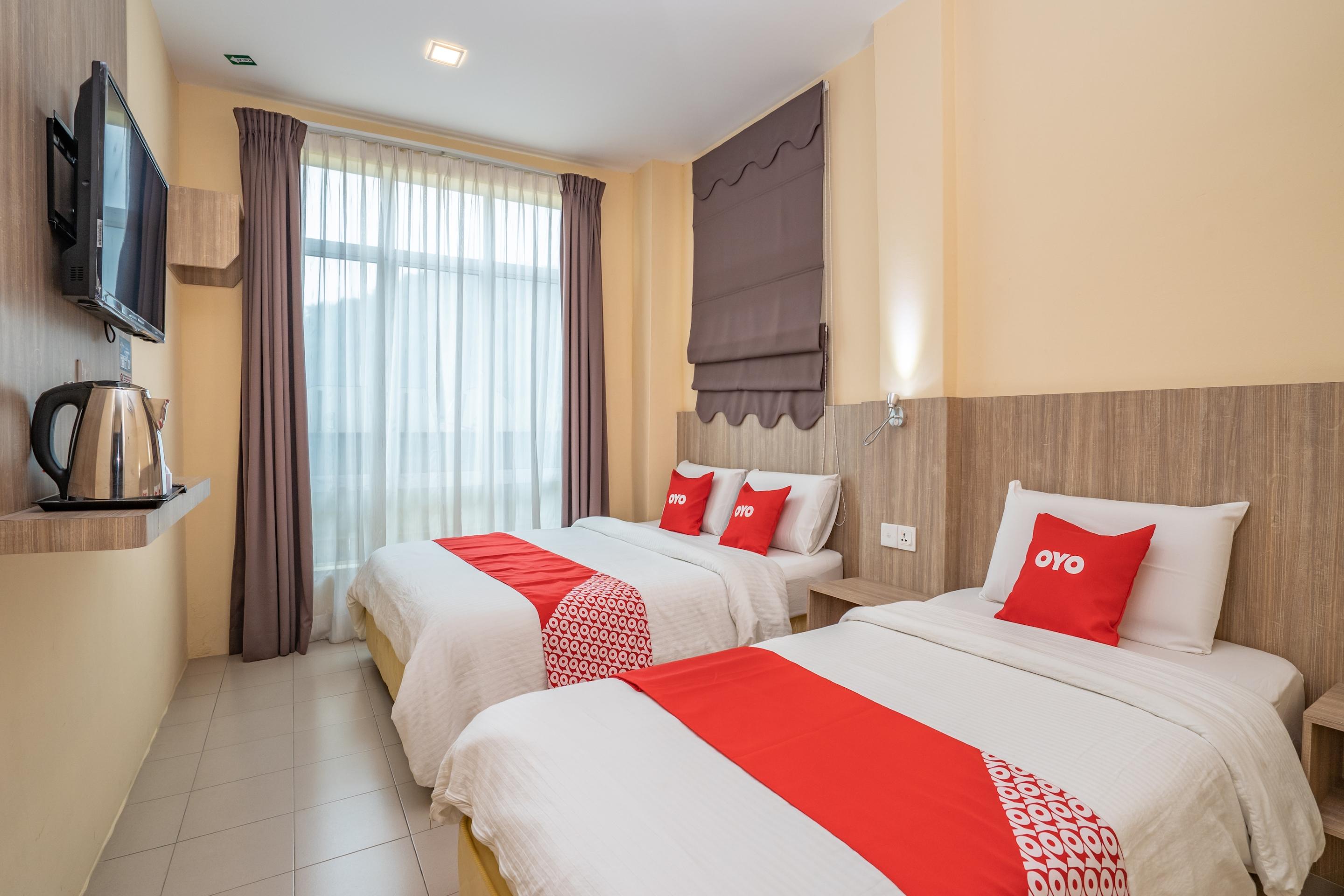 Oyo 44078 The Island Hotel Kampong Pasir Bogak Екстер'єр фото